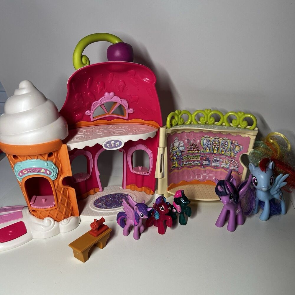 Vintage 2006 My Little Pony Ponyville Sweet Shoppe Ice Cream Parlor Playset Lot